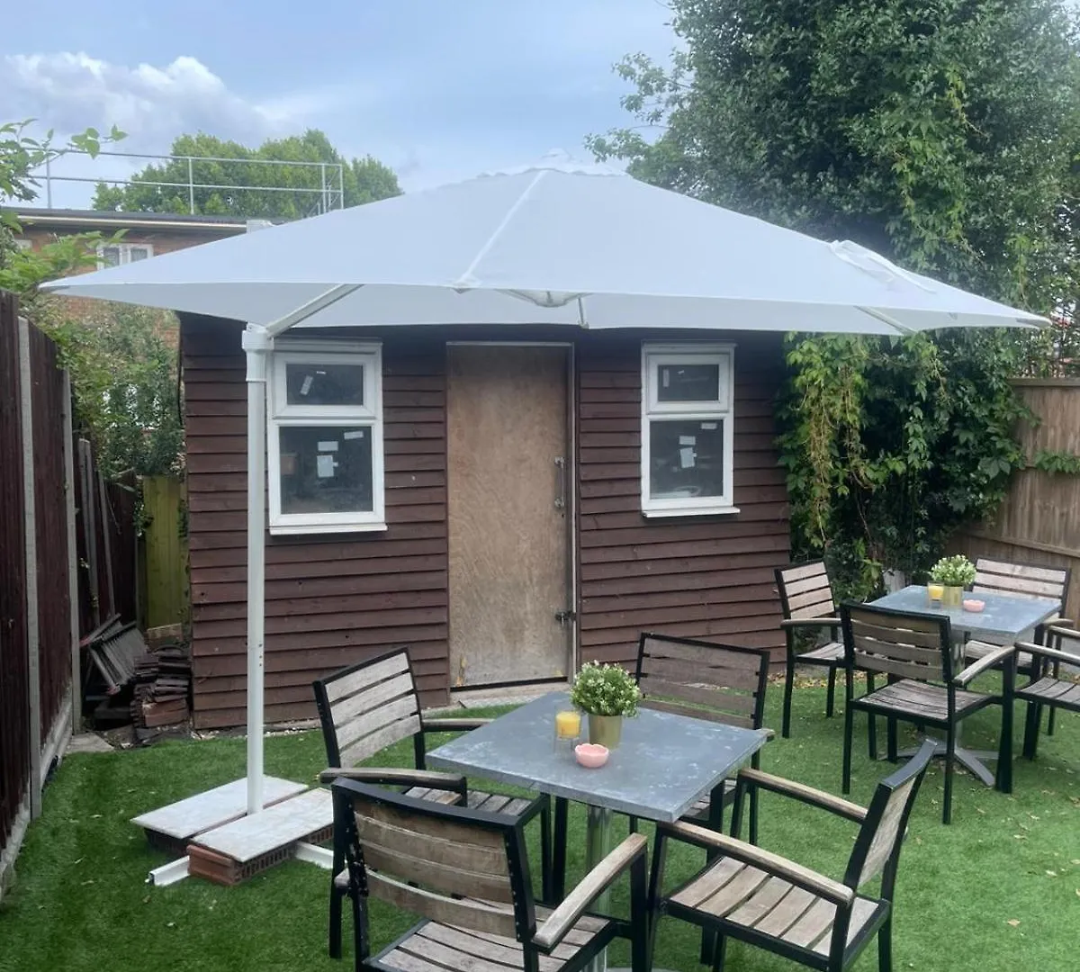 Alross Guest House With Breakfast Free London